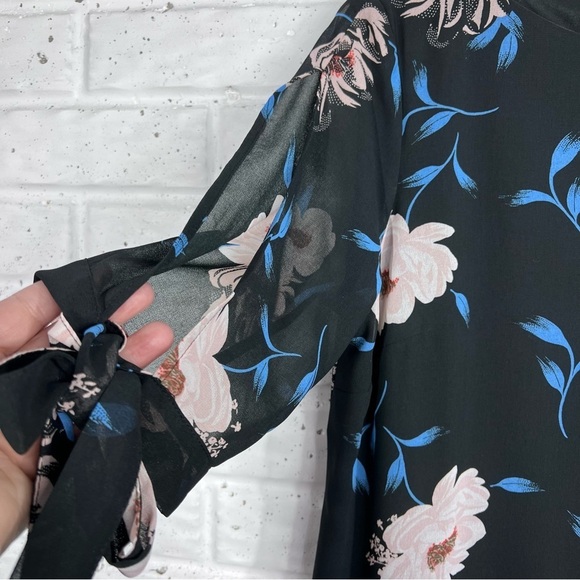 TRUTH & FABLE Floral Dress | Sheer Sleeve Dress - Picture 8 of 10